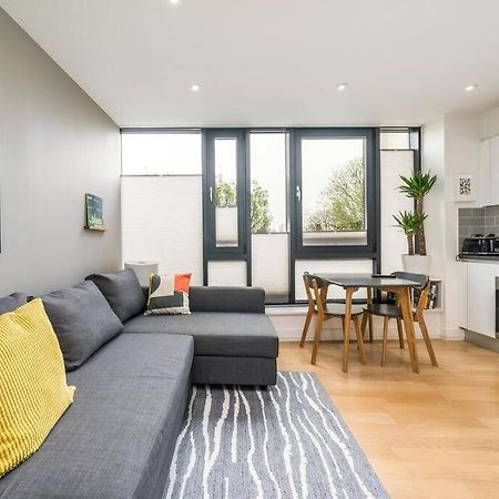 Modern 1 Bedroom Apartment In Hackney Wick ロンドン エクステリア 写真
