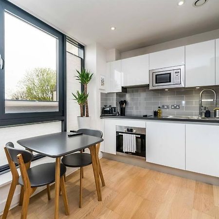 Modern 1 Bedroom Apartment In Hackney Wick ロンドン エクステリア 写真